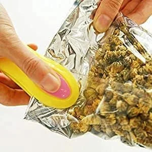 Portable Mini Plastic Bag Sealer – Handheld, Battery-Operated Heat Sealer for Food Storage